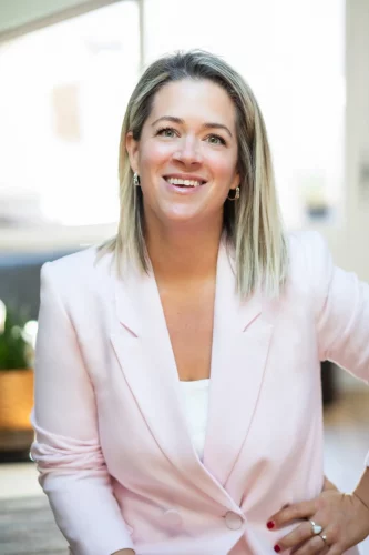 Annik Desrosiers Coach certifiée et conseillère en image diplômée ESR Paris